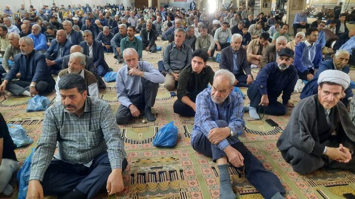 تصاویر/اقامه نماز عبادی سیاسی جمعه در خمین