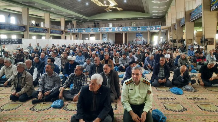 تصاویر/اقامه نماز عبادی سیاسی جمعه در خمین