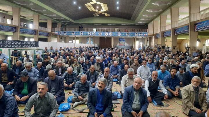 تصاویر/اقامه نماز عبادی سیاسی جمعه در خمین