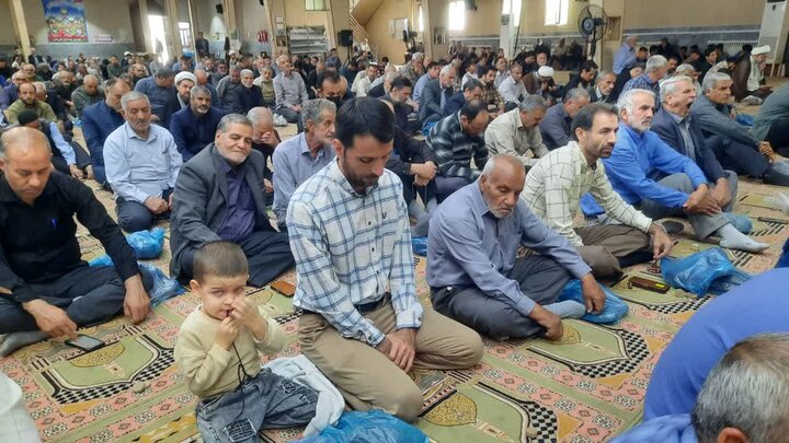تصاویر/اقامه نماز عبادی سیاسی جمعه در خمین