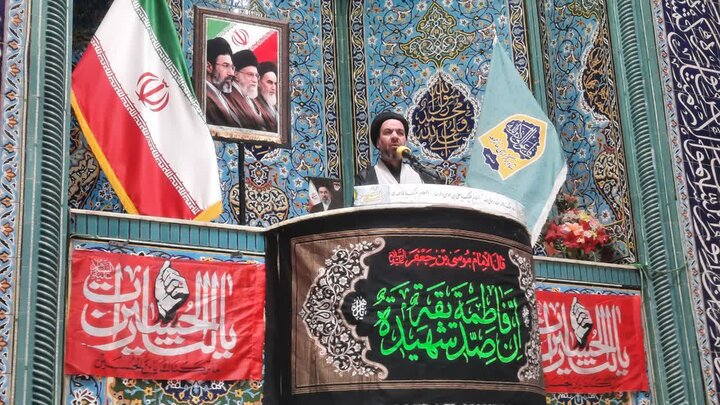تصاویر/اقامه نماز عبادی سیاسی جمعه در خمین