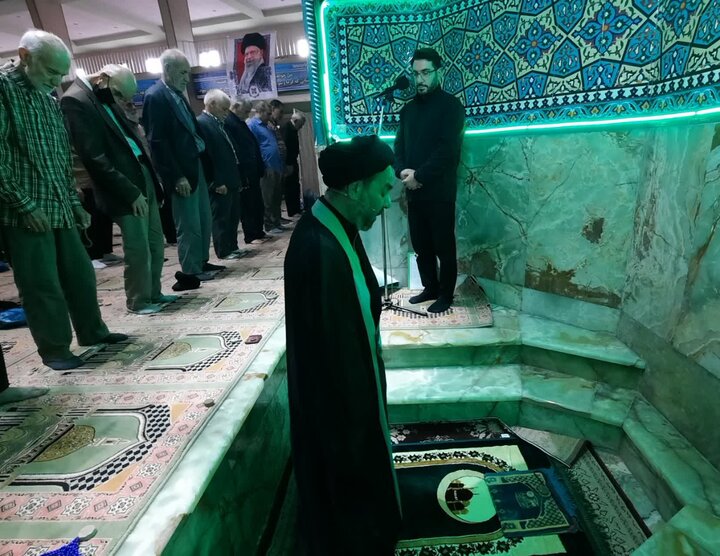تصاویر/اقامه نماز عبادی سیاسی جمعه در خمین