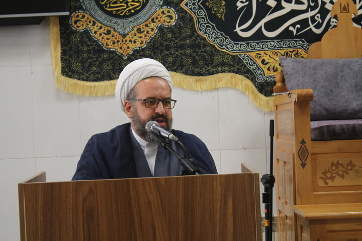 تصاویر/ برگزاری نشست بصیرتی در مدرسه علمیه امام مهدی(عج) کرمان