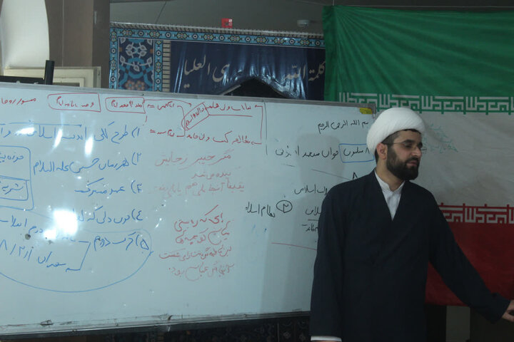 تصاویر/ مرور بیانیه گام دوم انقلاب