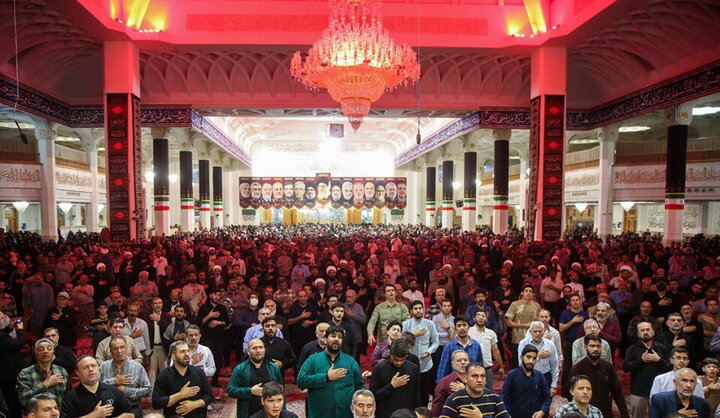 محفل عزاداری شب نخست ایام فاطمیه در حرم مطهر فاطمه ثانی(س)