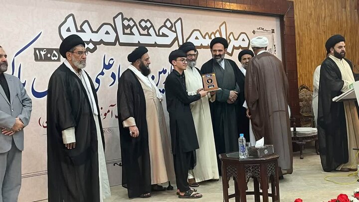 جامعۃ المصطفیٰ العالمیہ کے زیر اہتمام بین المدارس علمی مقابلوں کی اختتامی تقریب