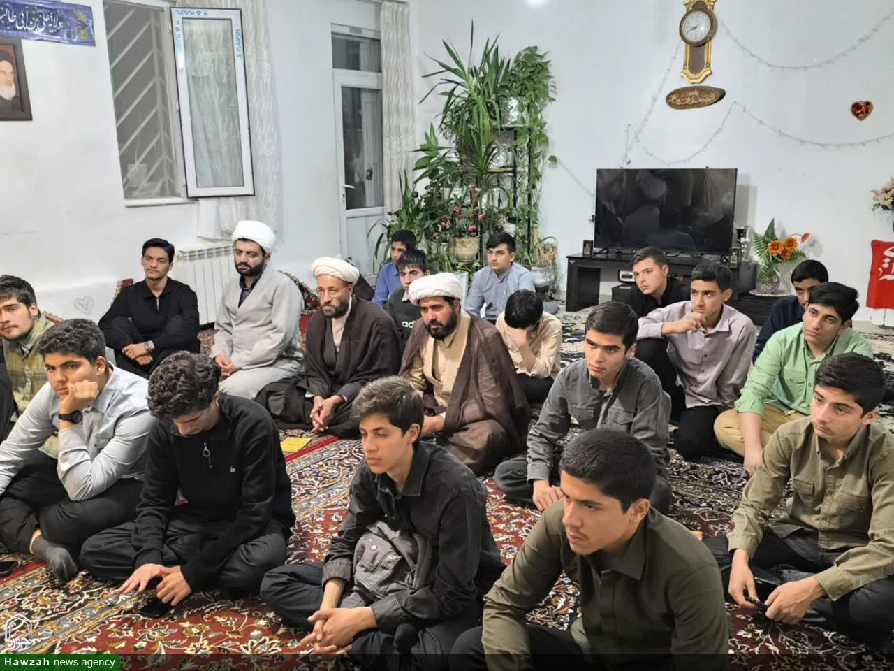 تجلیل از خدمات حجت‌الاسلام والمسلمین شیخ‌الاسلامی