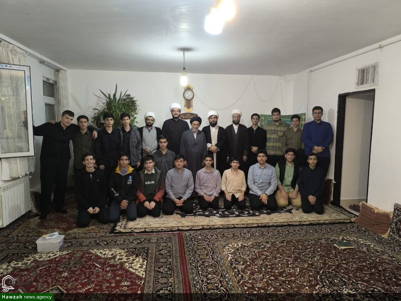 تجلیل طلاب تویسرکانی از خدمات استاد پیشکسوت حوزه+تصاویر