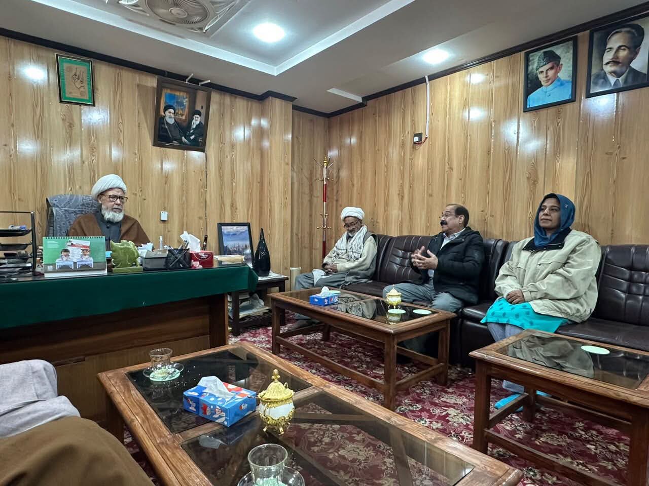 مومنہ چیمہ فاؤنڈیشن کے وفد کی علامہ شیخ محمد حسن جعفری سے ملاقات، شگر میں جاری فلاحی منصوبوں پر تبادلۂ خیال