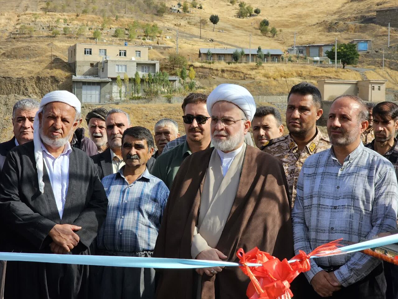 فیلم| زحمات مسئولان برای احداث پروژه های عمرانی با وجود تمام محدودیت ها قابل تقدیر است