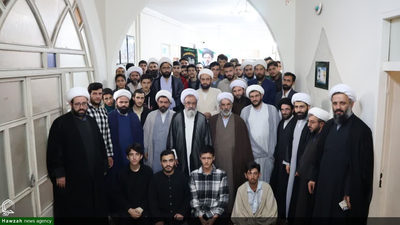 تصاویر / برگزاری جلسه اخلاق امام جمعه مرند با طلاب مدرسه علمیه مراغه