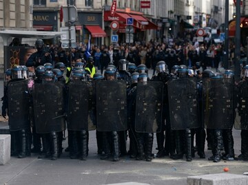 France : 70 000 policiers déployés face à la colère populaire, le gouvernement sur le qui-vive