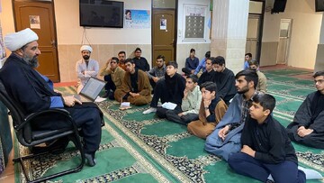 تصاویر/ طلبه تراز انقلاب از منظر رهبر شهید در مدرسه علمیه علامه شیخ مجتبی قزوینی(ره) فردوس