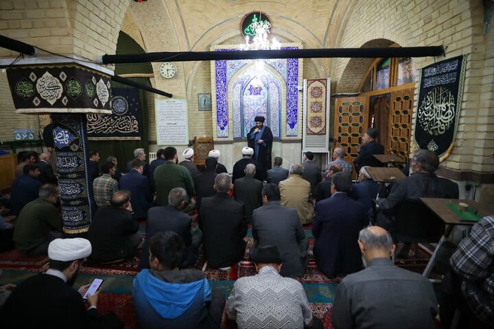 تصاویر / بازدید  نماینده ولی فقیه در استان قزوین  از حسینیه اعظم زنجان