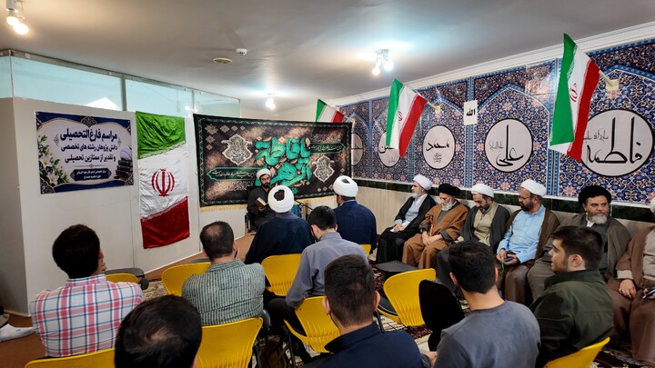 تصاویر/ حضور معاون آموزش حوزه های علمیه در مدرسه علمیه سفیران هدایت همدان