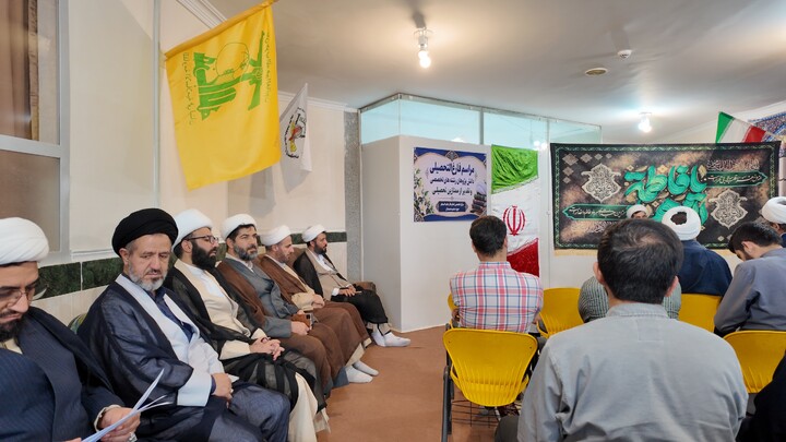 تصاویر/ حضور معاون آموزش حوزه های علمیه در مدرسه علمیه سفیران هدایت همدان