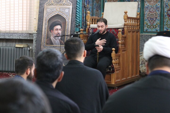 تصاویر/ روز اول فاطمیه اول در مدرسه علمیه آیت الله آخوند (ره)