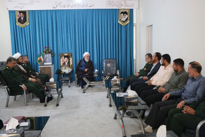 دیدار فرماند ه سپاه استان قزوین با امام جمعه شهرستان بویین زهرا