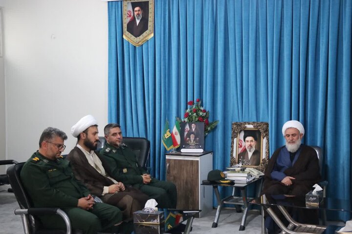 دیدار فرماند ه سپاه استان قزوین با امام جمعه شهرستان بویین زهرا
