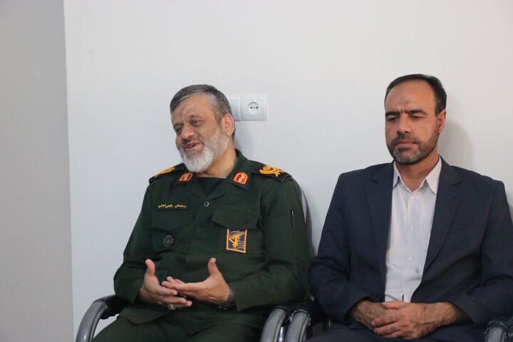 دیدار فرماند ه سپاه استان قزوین با امام جمعه شهرستان بویین زهرا