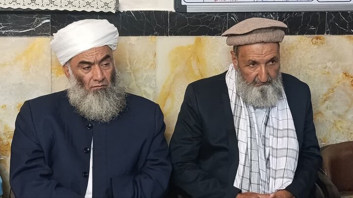 تصاویر/ دیدار جمعی از بزرگان اهل تشیع و اهل تسنن گرمسار به صورت جداگانه با امام جمعه گرمسار