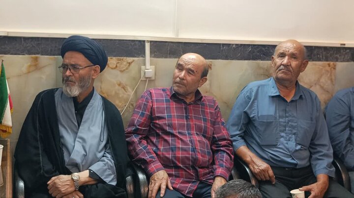 تصاویر/ دیدار جمعی از بزرگان اهل تشیع و اهل تسنن گرمسار به صورت جداگانه با امام جمعه گرمسار