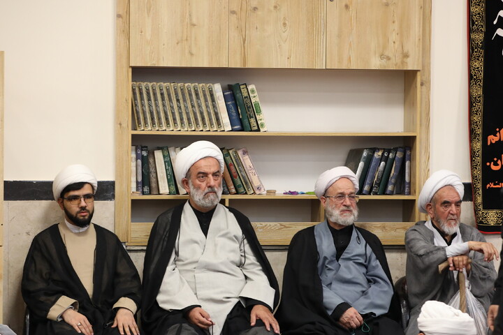 مراسم عزاداری شهادت حضرت زهرا(س) در دفتر آیت الله العظمی مکارم شیرازی
