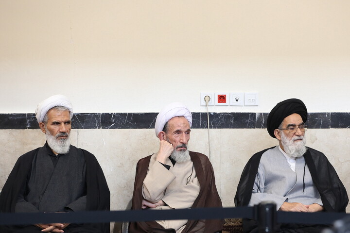 مراسم عزاداری شهادت حضرت زهرا(س) در دفتر آیت الله العظمی مکارم شیرازی
