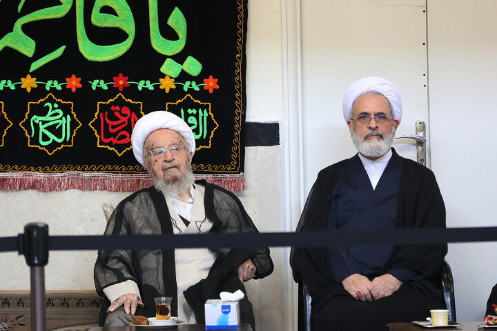 مراسم عزاداری شهادت حضرت زهرا(س) در دفتر آیت الله العظمی مکارم شیرازی
