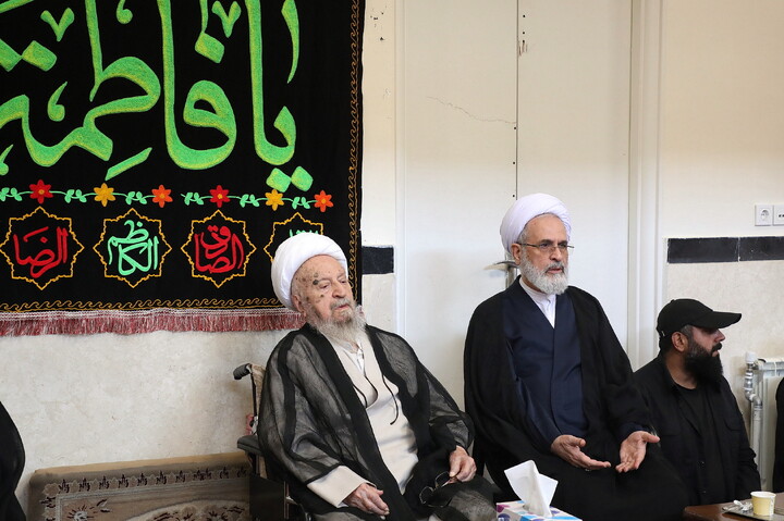 مراسم عزاداری شهادت حضرت زهرا(س) در دفتر آیت الله العظمی مکارم شیرازی
