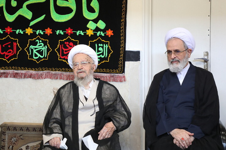 مراسم عزاداری شهادت حضرت زهرا(س) در دفتر آیت الله العظمی مکارم شیرازی

