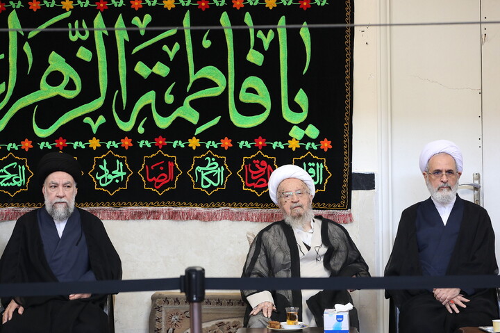 مراسم عزاداری شهادت حضرت زهرا(س) در دفتر آیت الله العظمی مکارم شیرازی
