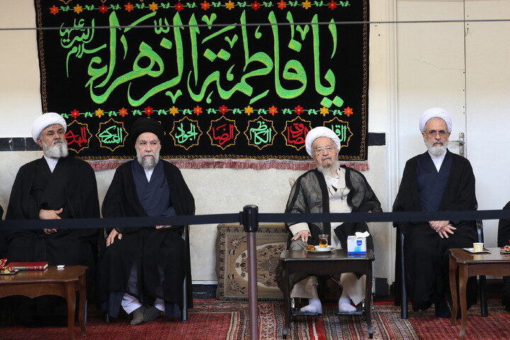 مراسم عزاداری شهادت حضرت زهرا(س) در دفتر آیت الله العظمی مکارم شیرازی
