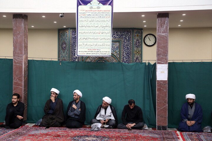 مراسم عزاداری شهادت حضرت زهرا(س) در دفتر آیت الله العظمی مکارم شیرازی
