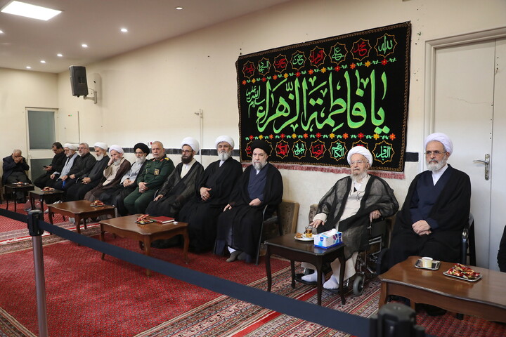 مراسم عزاداری شهادت حضرت زهرا(س) در دفتر آیت الله العظمی مکارم شیرازی
