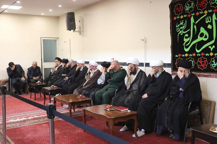 مراسم عزاداری شهادت حضرت زهرا(س) در دفتر آیت الله العظمی مکارم شیرازی

