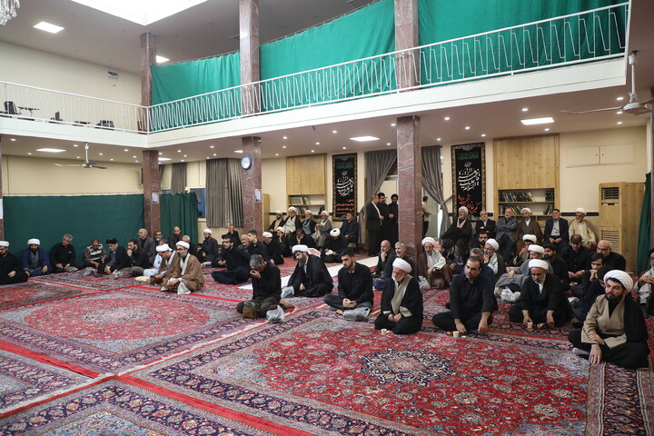مراسم عزاداری شهادت حضرت زهرا(س) در دفتر آیت الله العظمی مکارم شیرازی
