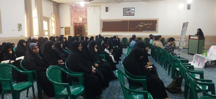 تصاویر/ مراسم اختتامیه طرح «اربعین تعالی» در مدرسه علمیه حضرت زینب(س) کرمان