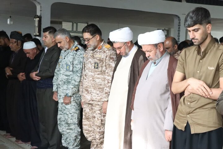 تصاویر / اقامه نماز وحدت با حضور حضور نماینده ولی فقیه در استان همدان در شهر مرزی ازگله