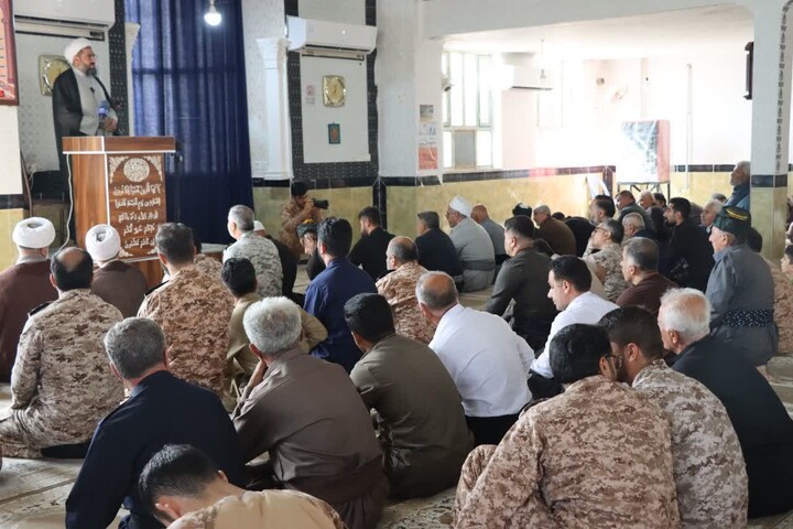 تصاویر / اقامه نماز وحدت با حضور حضور نماینده ولی فقیه در استان همدان در شهر مرزی ازگله