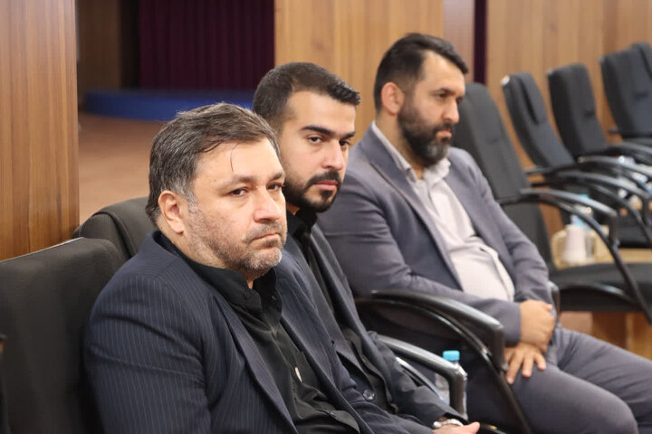 تصاویر/ نشست اعضای ستاد چهارمین جشنواره حیات فاطمی آمل با نماینده ولی فقیه در استان مازندران