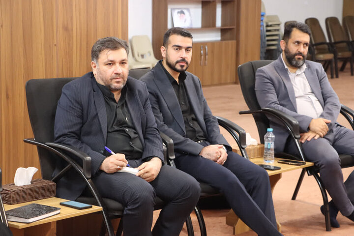 تصاویر/ نشست اعضای ستاد چهارمین جشنواره حیات فاطمی آمل با نماینده ولی فقیه در استان مازندران