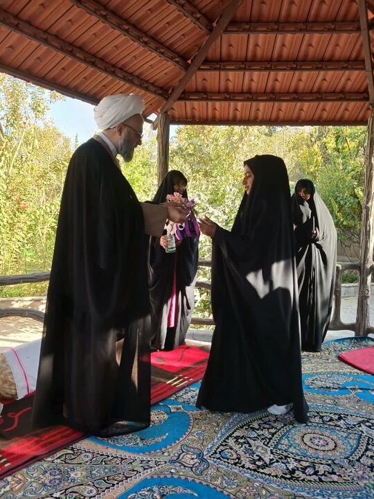 تصاویر/ اختتامیه طرح اربعین تعالی طلاب مدرسه علمیه الزهرا(س) شهداد