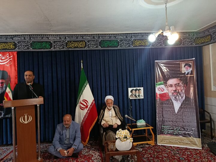 تصاویر/دیدار با مدیرعامل اداره ورزش و جوانان با نماینده ولی‌فقیه در استان مرکزی