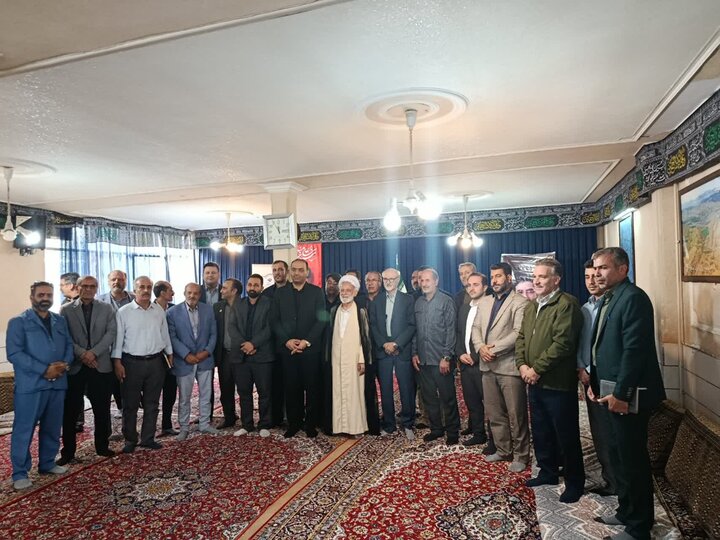 تصاویر/دیدار با مدیرعامل اداره ورزش و جوانان با نماینده ولی‌فقیه در استان مرکزی