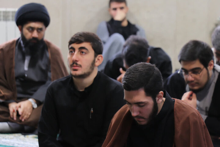 تصاویر /برگزاری جلسه اخلاق در مدرسه علمیه بقیه الله تهران
