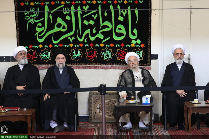 مراسم عزاء استشهاد السيدة فاطمة الزهراء (عليها السلام) في مكتب آية الله العظمى مكارم الشيرازي