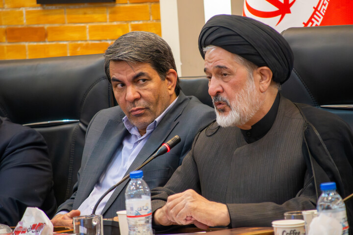 تصاویر/ نشست مشاور رئیس‌جمهور با کارگروه‌های حوزه علمیه استان کرمان