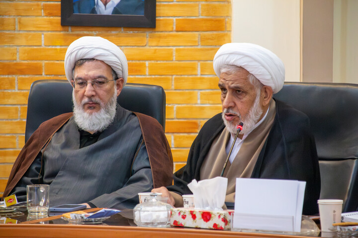 تصاویر/ نشست مشاور رئیس‌جمهور با کارگروه‌های حوزه علمیه استان کرمان