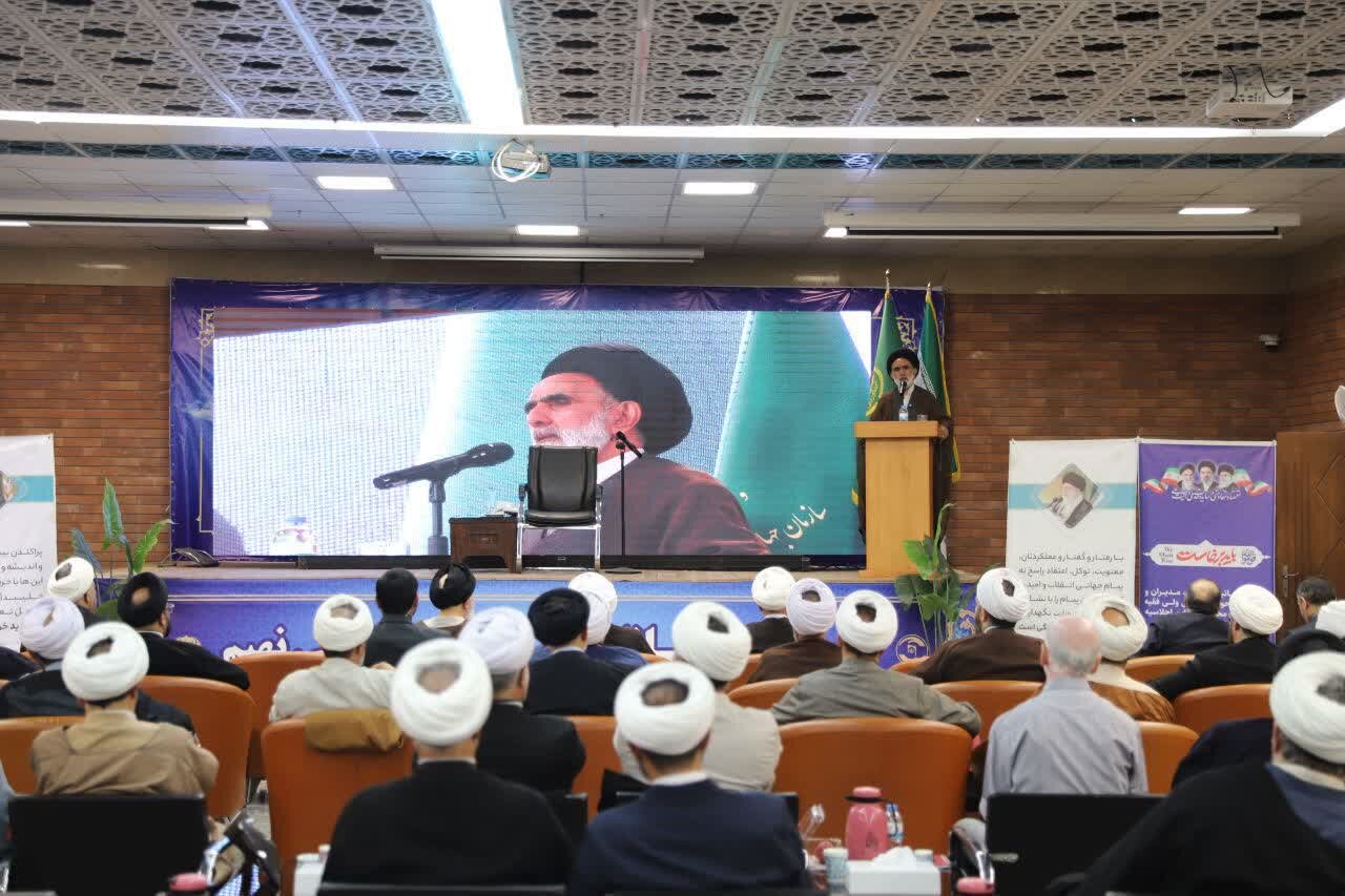 روحانیون و طلاب در تقویت انسجام اجتماعی و حفظ آرامش عمومی نقش‌آفرینی کنند